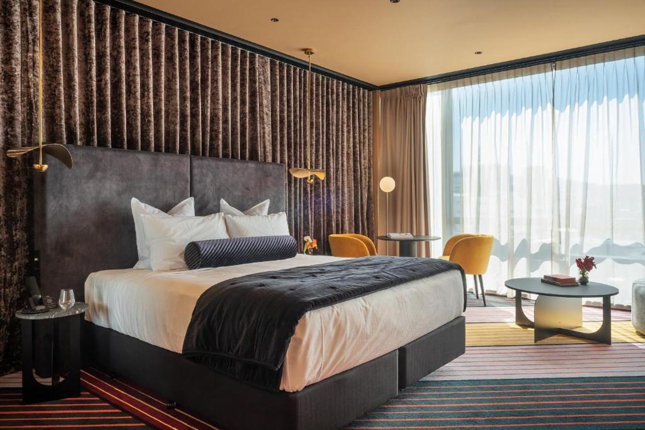 Naumi Hotel Уелингтън Екстериор снимка
